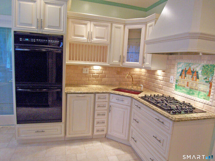 Property Photo:  112 Fayerweather Terrace  CT 06605 