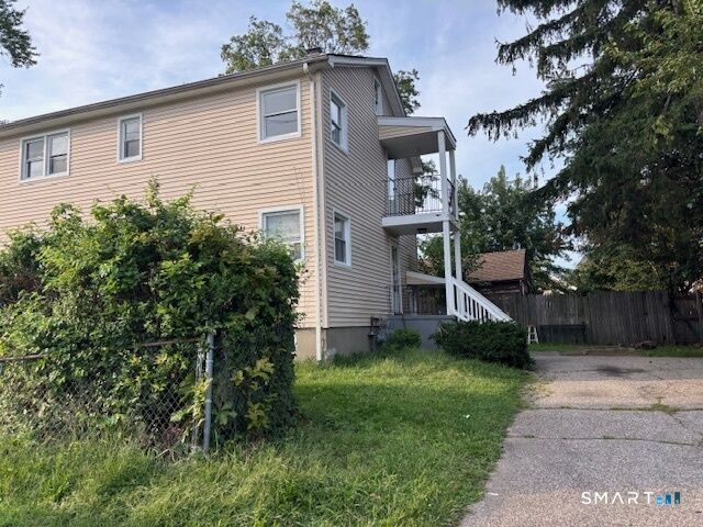 Property Photo:  72 Fiske Avenue 2  CT 06606 