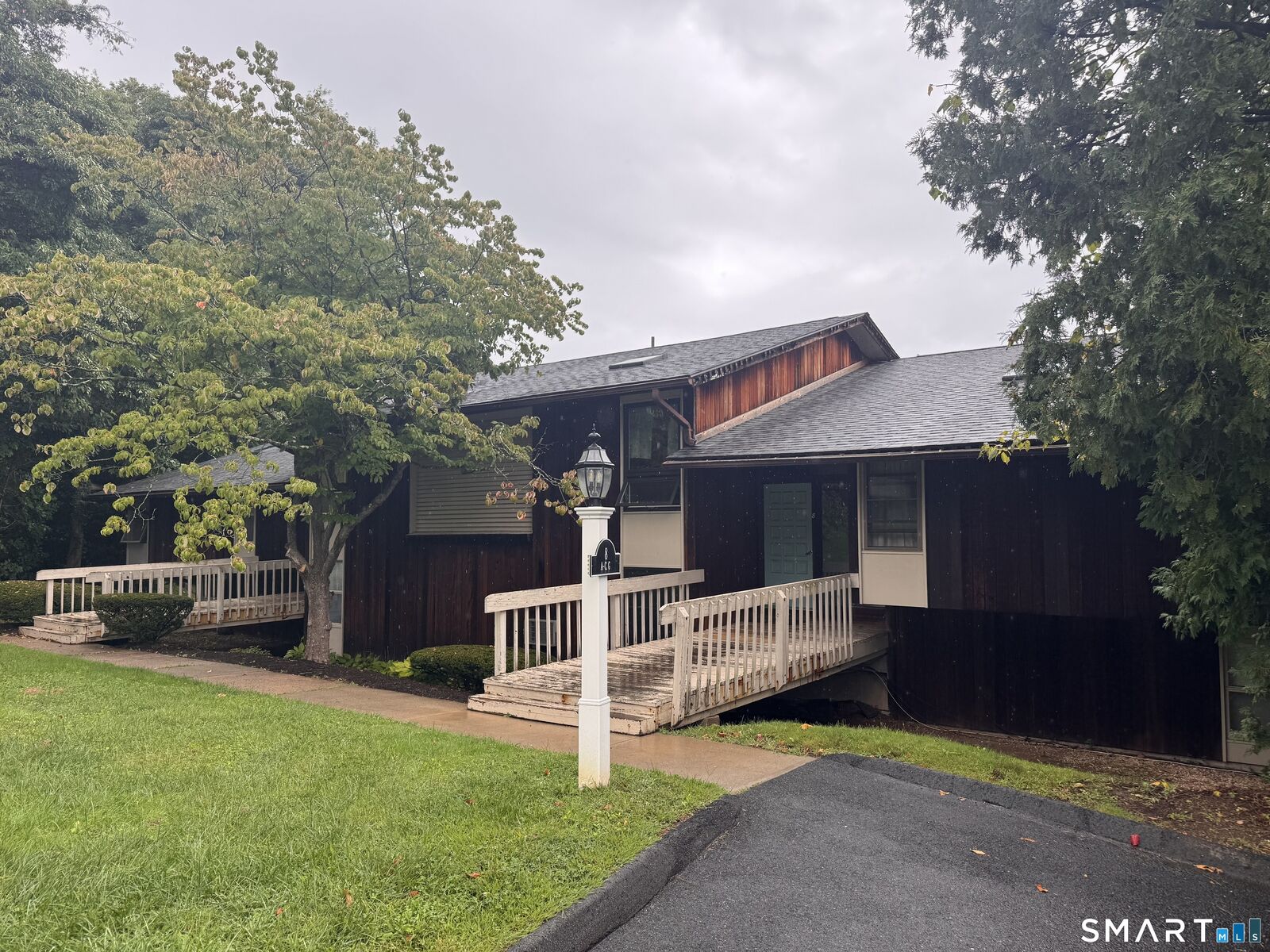 Property Photo:  8-B Country Squire Drive 8B  CT 06416 