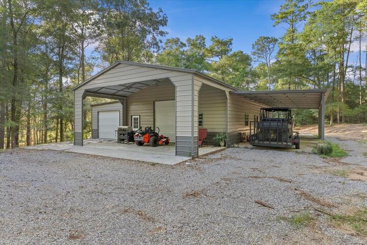 Property Photo: 983 County Road 21 AL 36345