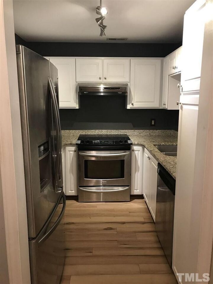Property Photo:  1000 Brighthurst Drive  NC 27605 