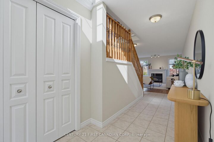 Property Photo:  1748 Ennismore Crescent  ON N6G 5N2 