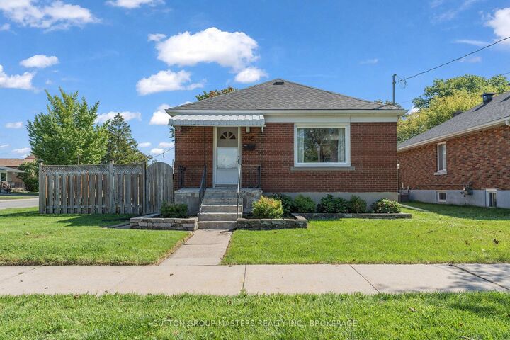 Property Photo: 945 Victoria Street ON K7K 4T9