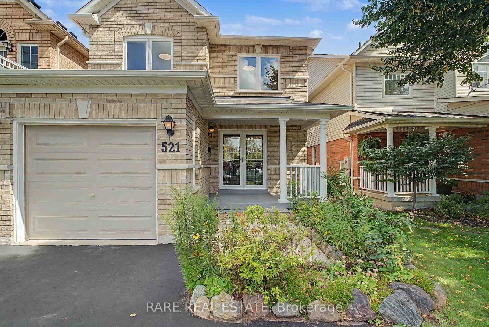 Property Photo:  521 Hickory Street N  ON L1N 9W9 
