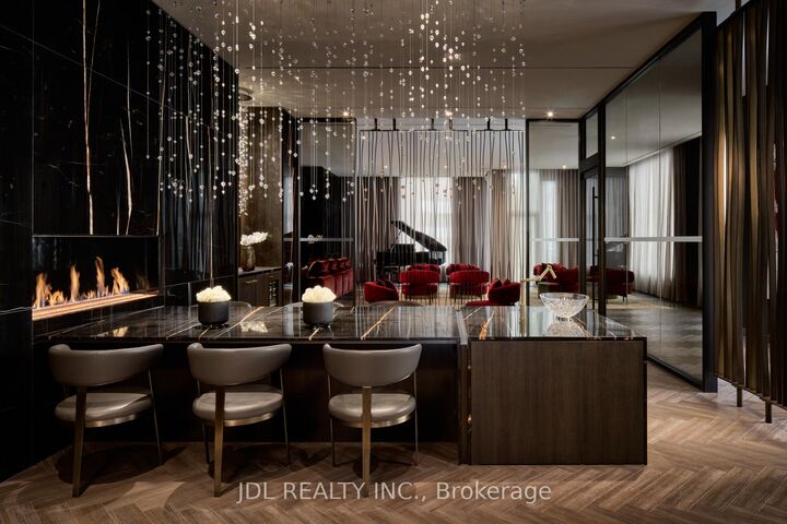 Property Photo:  11 Yorkville Avenue 1110  ON M4W 0B7 