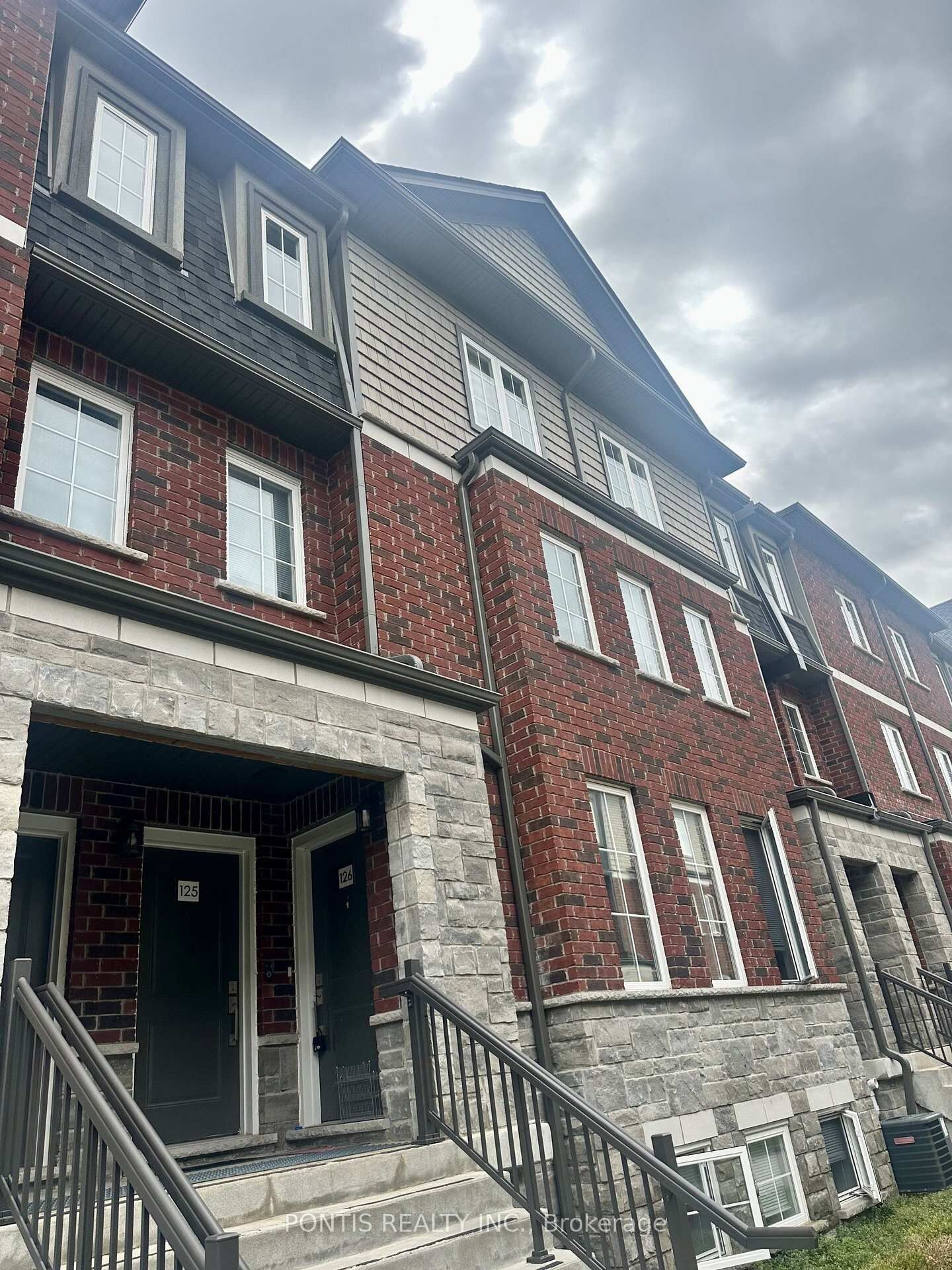 Property Photo:  445 Ontario Street S 126  ON L9T 9K2 