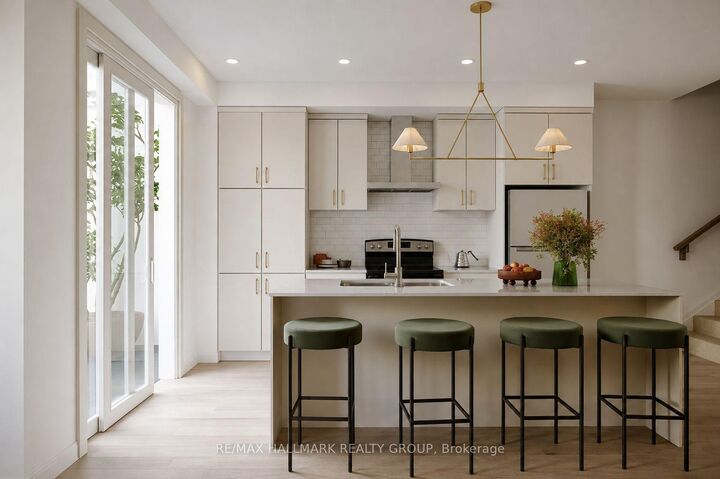 Property Photo:  424 Gathering Private  ON K1W 0T1 