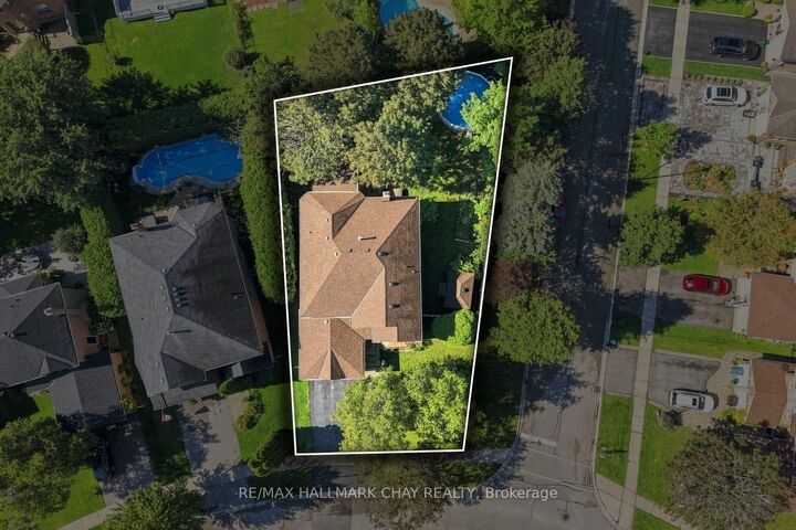 Property Photo:  380 Alex Doner Drive  ON L3X 1E1 