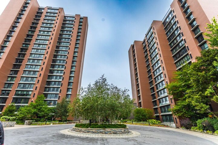 Property Photo:  1400 Dixie Road 1708  ON L5E 3E1 