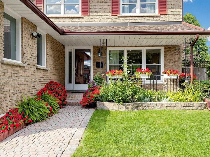 Photo de la propriété:  22 Mistflower Road  ON M2H 3G6 