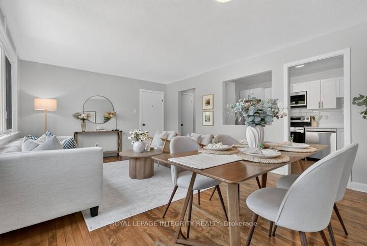Property Photo:  228 Woodroffe Avenue 2  ON K2A 3V4 