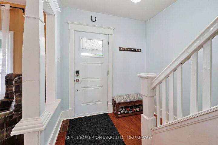 Property Photo:  316 Fourth Street W  ON K6J 2S4 
