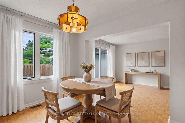 Property Photo:  837 Eastvale Drive 1  ON K1J 7T5 