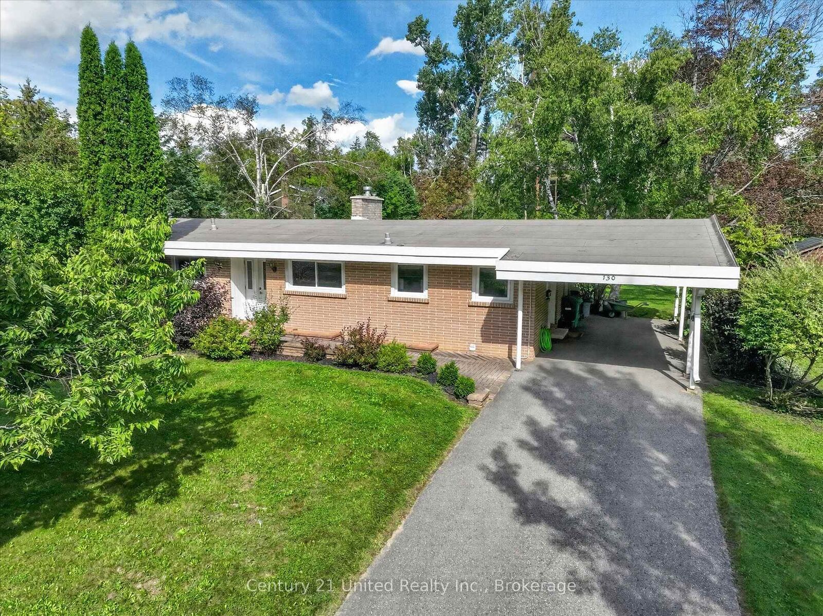 Photo de la propriété:  130 Roper Drive  ON K9J 6K6 