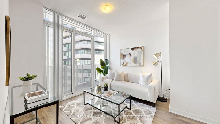Property Photo:  100 Harbour Street 4905  ON M5J 0B5 