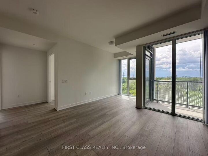 Property Photo: 5858 Yonge Street 623 ON M2M 0C6