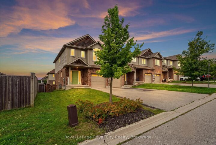 Property Photo:  8 Jeffrey Drive  ON N1E 0L6 
