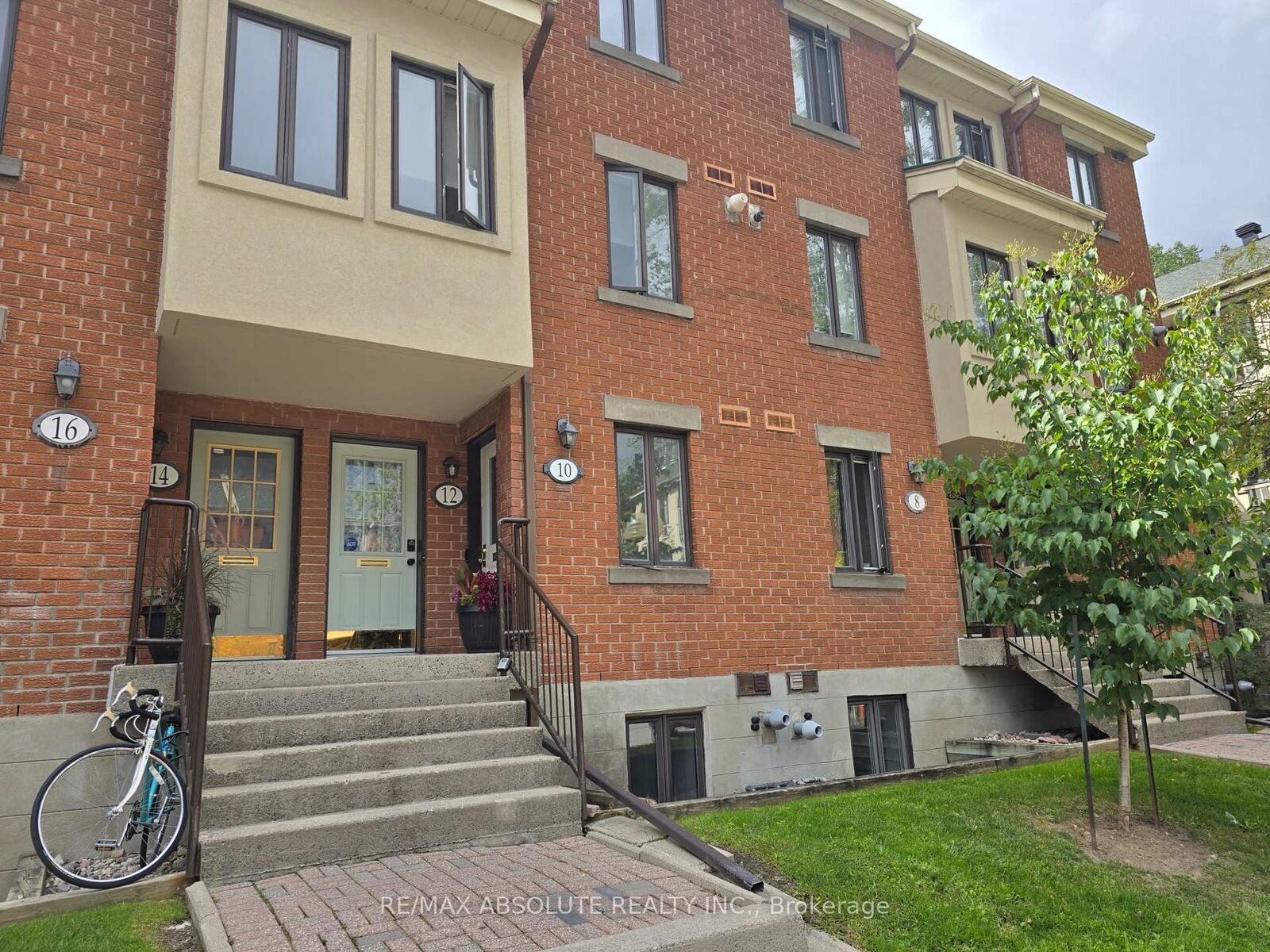 Property Photo: 10 Crispin Private ON K1K 4H5