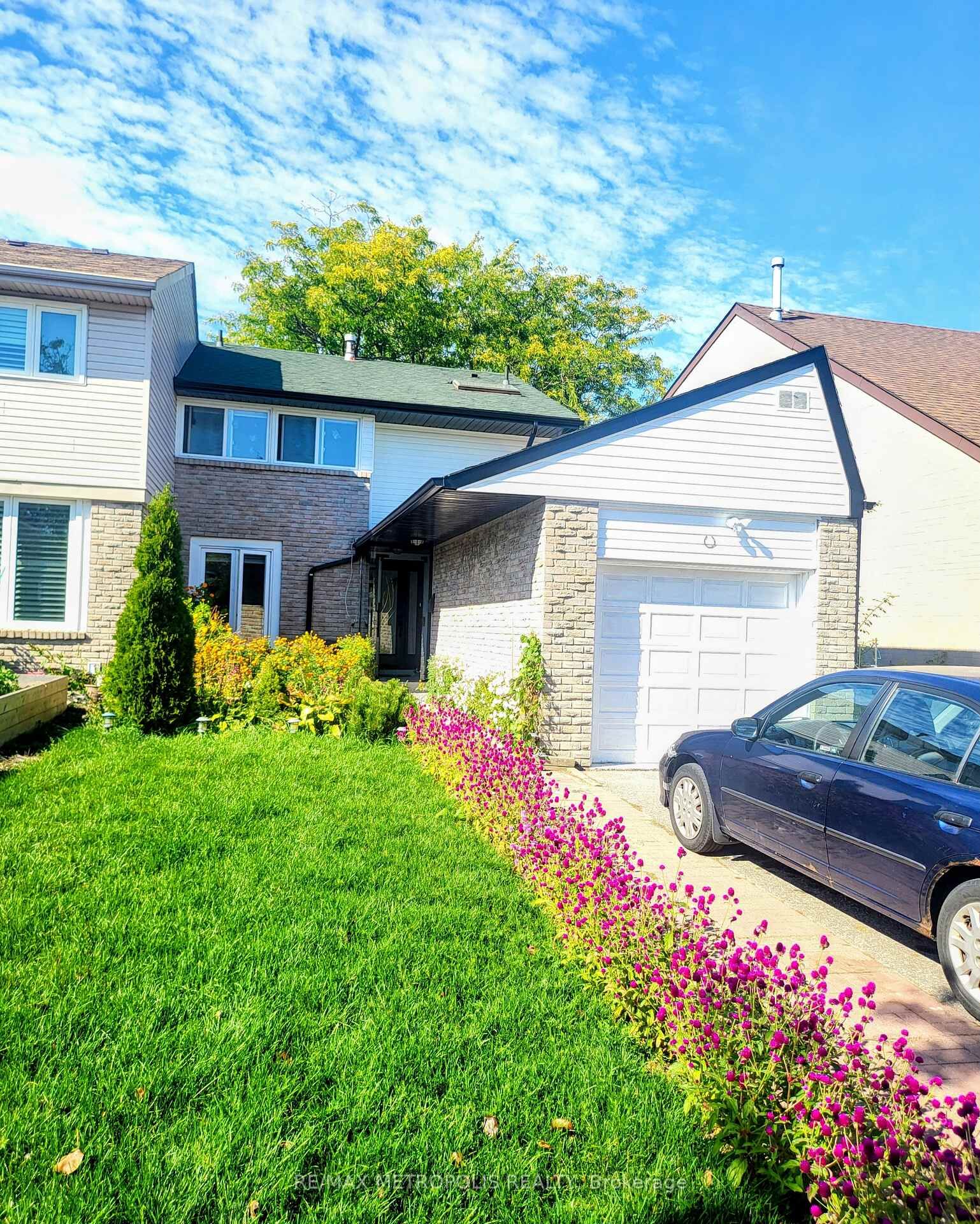 Property Photo:  40 Placentia Boulevard Bsmt  ON M1S 4C5 