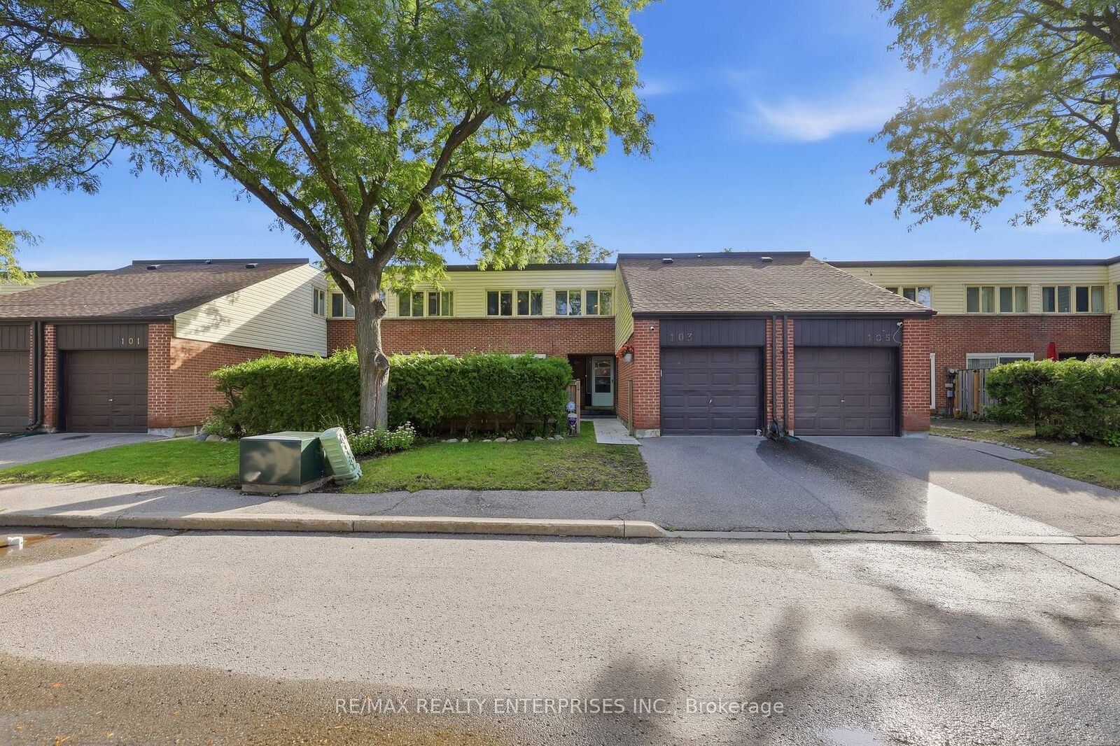 Property Photo:  155 Glovers Road 103  ON L1G 7A4 
