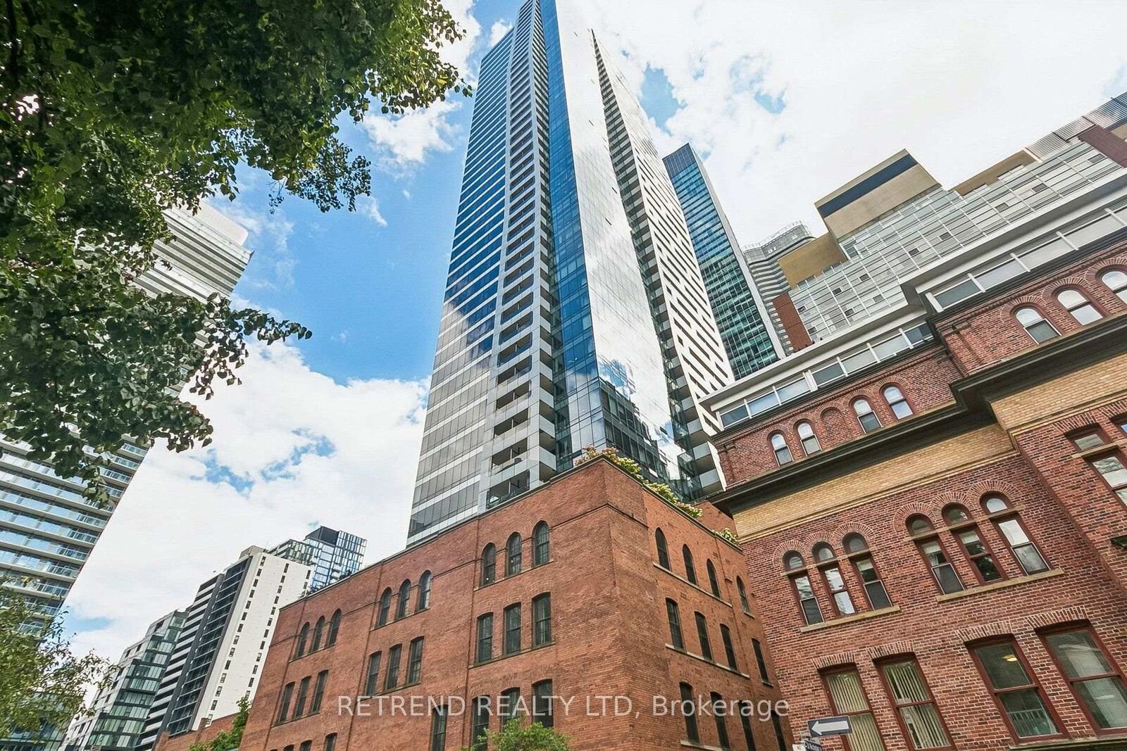 Property Photo:  5 St. Joseph Street 203  ON M4Y 1J6 