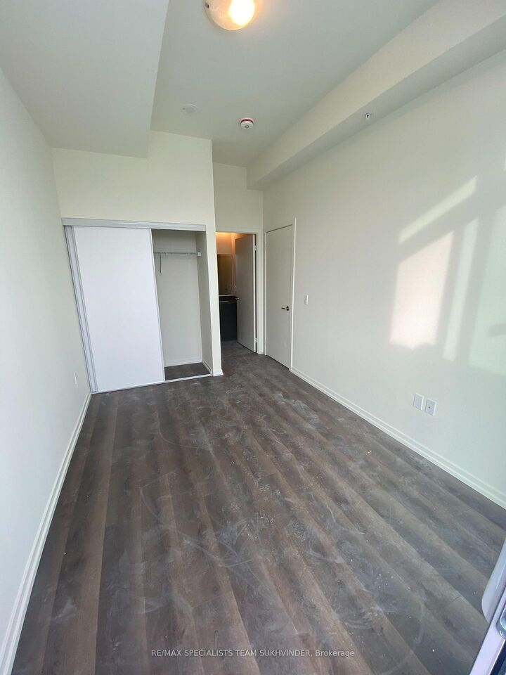 Property Photo:  3237 Bayview Avenue Ph1310  ON M2K 2J7 