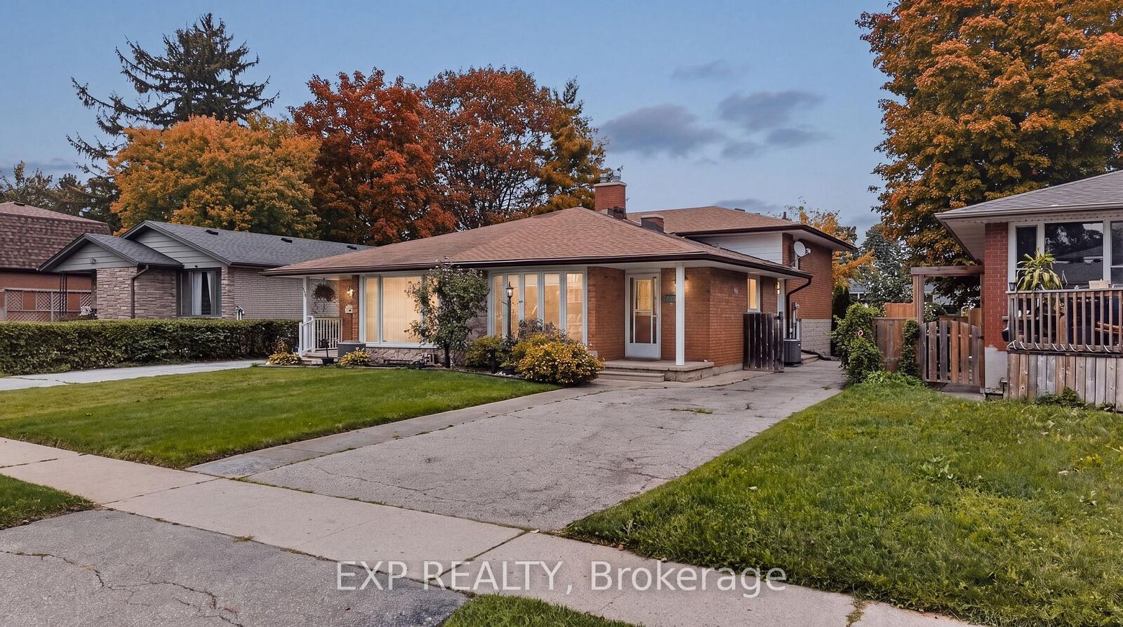 Property Photo:  1393 Pineview Avenue  ON N3H 4K4 
