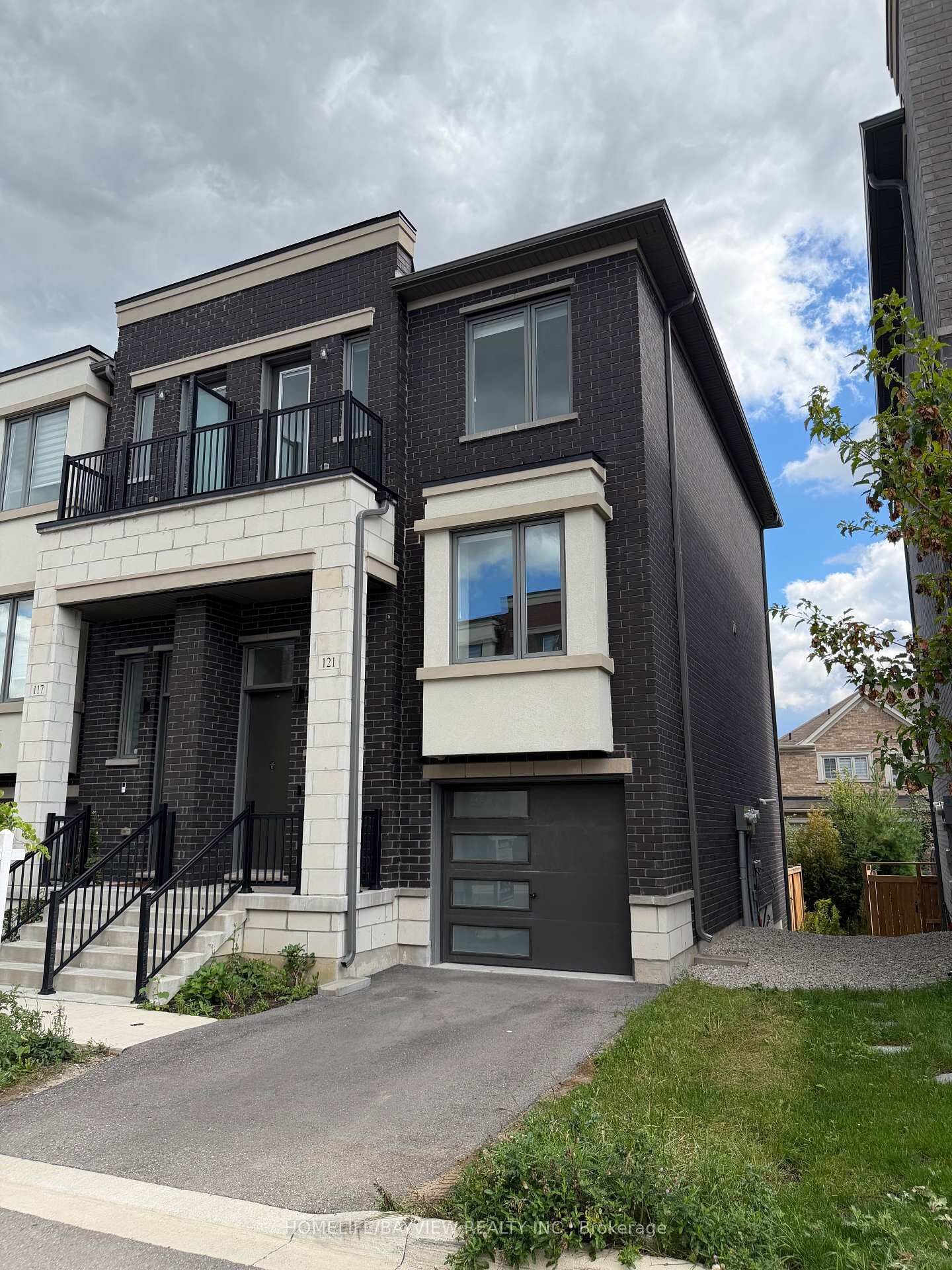 Property Photo:  121 Rattenbury Road  ON L6A 5C6 