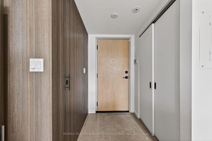 Property Photo:  50 Bartlett Avenue 7  ON M6H 3E6 