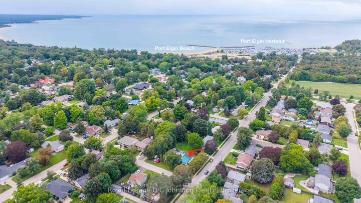 Property Photo:  736 Shantz Street  ON N0H 2C0 