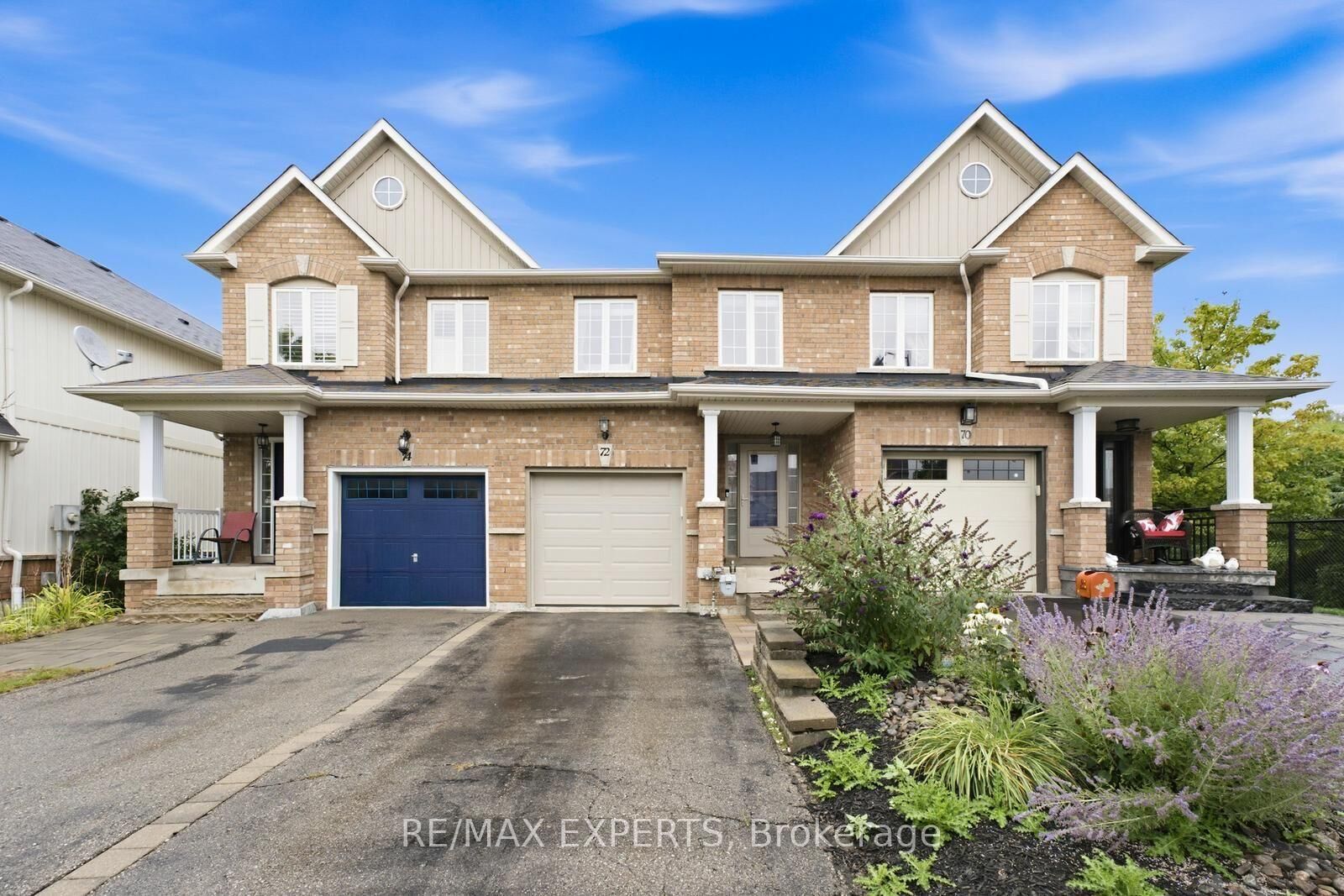 Property Photo:  72 Victor Large Way  ON L9W 0B6 