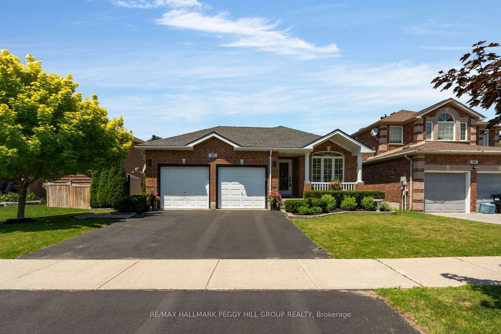 Property Photo:  52 Summerset Drive  ON L4N 9L7 