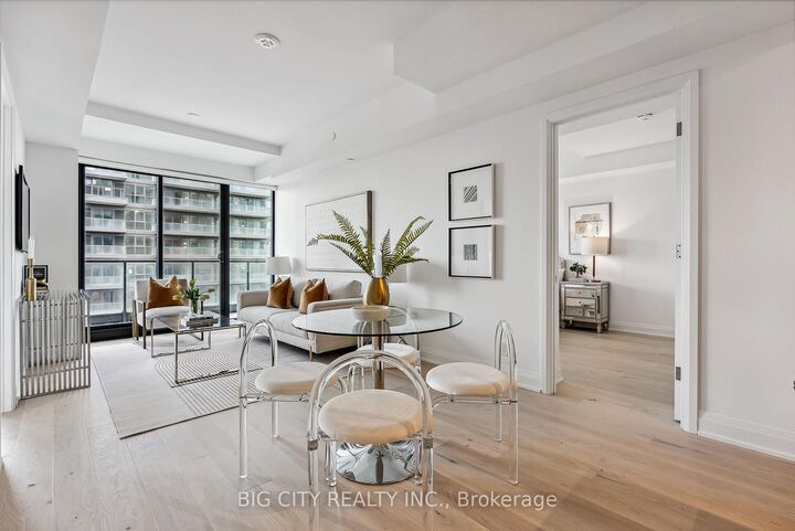 Property Photo:  33 Frederick Todd Way 1108  ON M4G 0C9 