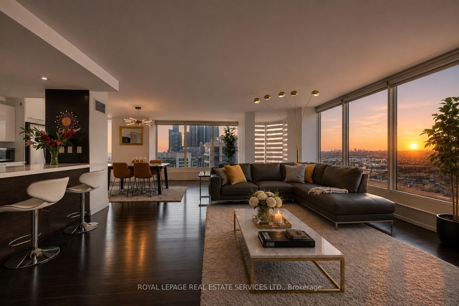 Property Photo:  2045 Lake Shore Boulevard W 1607  ON M8V 2Z6 