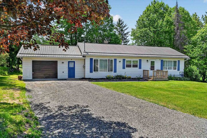 Property Photo:  323 St Lawrence Street W  ON K0K 2K0 