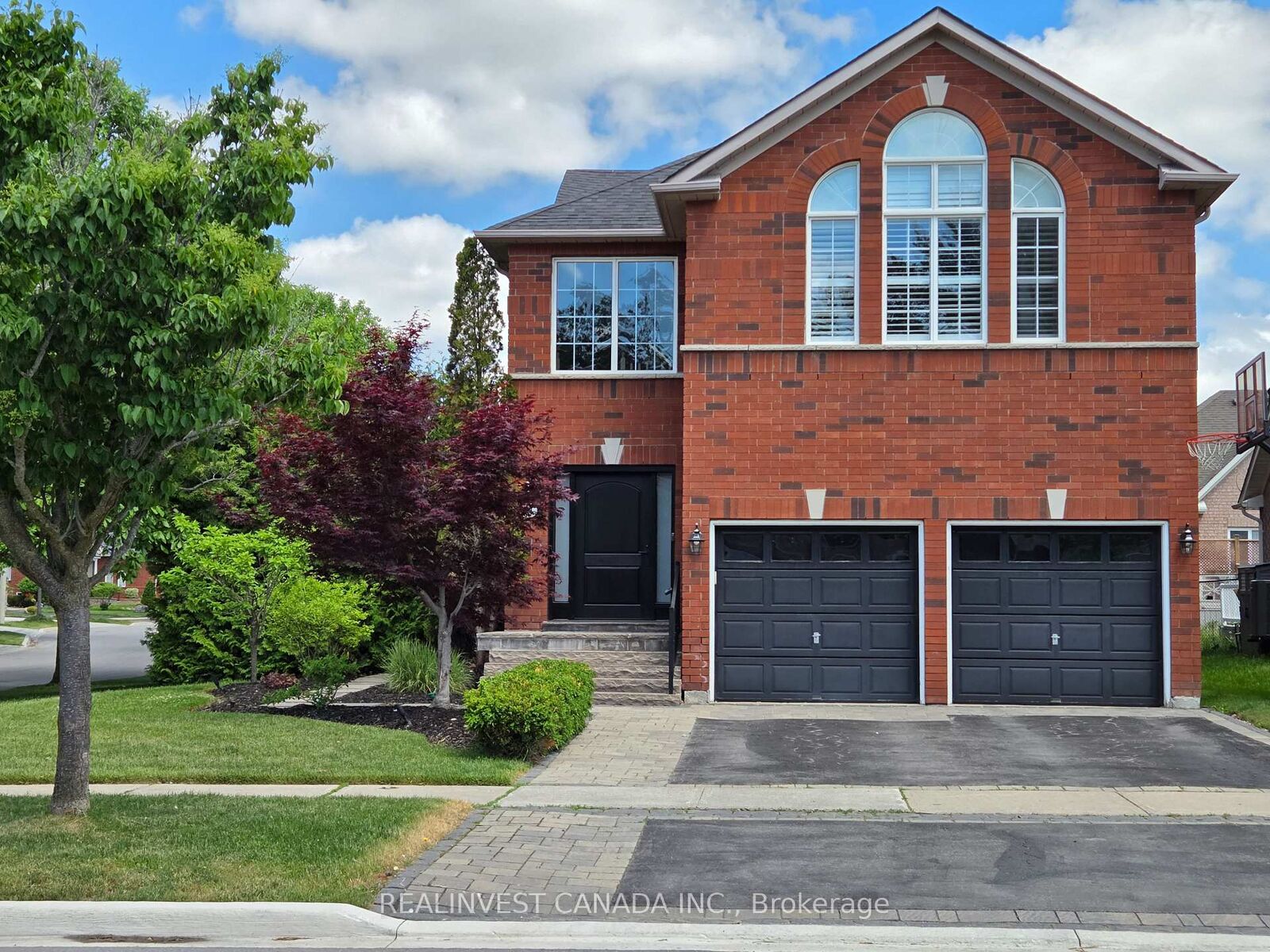 Property Photo: 84 Worthington Avenue ON L4E 3X1