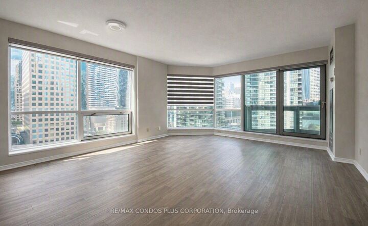 Property Photo:  10 Queens Quay W 1211  ON M5J 2R9 