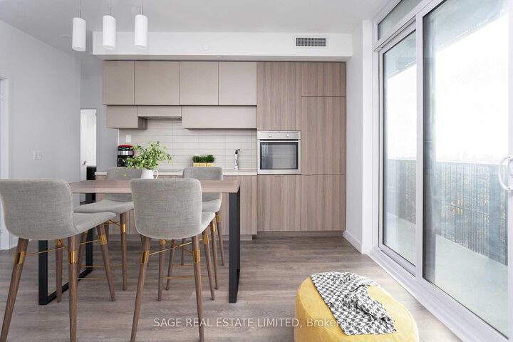 Property Photo:  8 Eglinton Avenue E 2805  ON M4P 0C1 