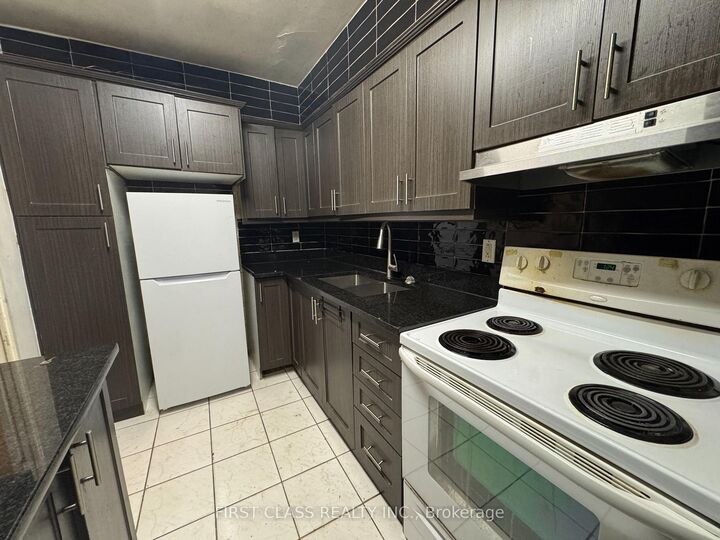 Property Photo:  10 Eddystone Avenue 148  ON M3N 2T2 
