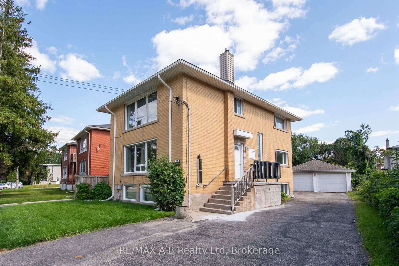 Property Photo: 727 Frederick Street ON N2B 2B3