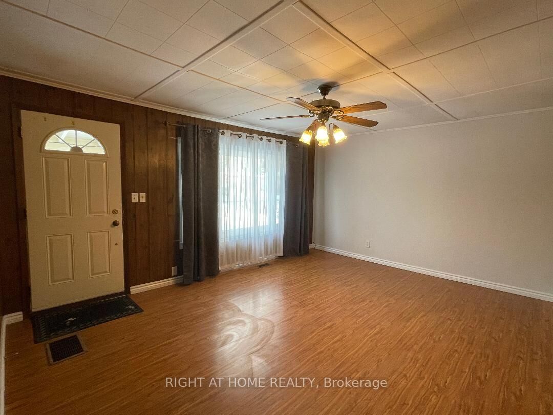 Property Photo:  265 Shorecrest Road Main Floor 1br Unit  ON L4P 1J3 