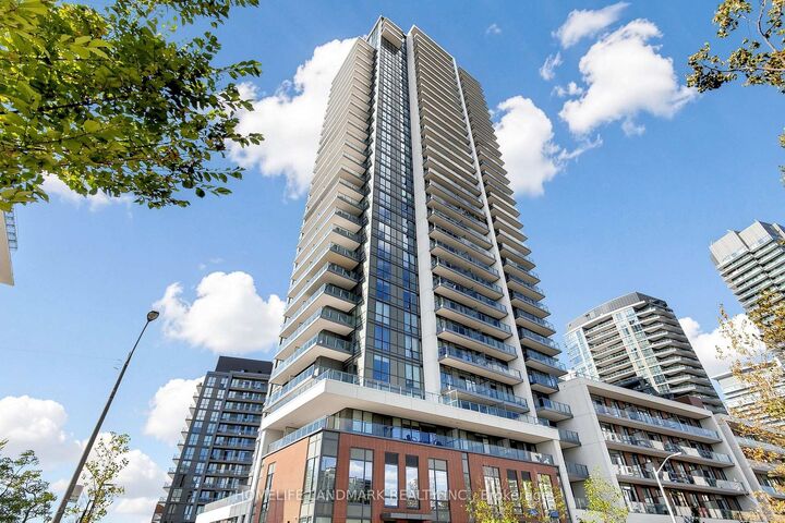Property Photo:  32 Forest Manor Road 2610  ON M2J 0H2 