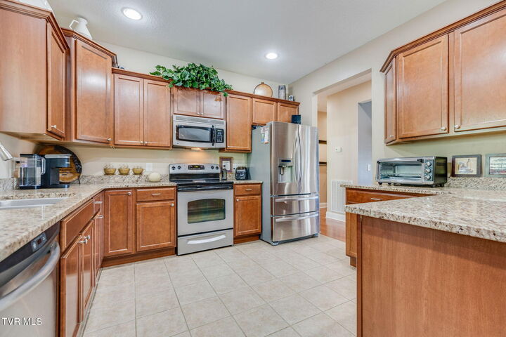 Property Photo: 1338 Glen Abbey Way TN 37615