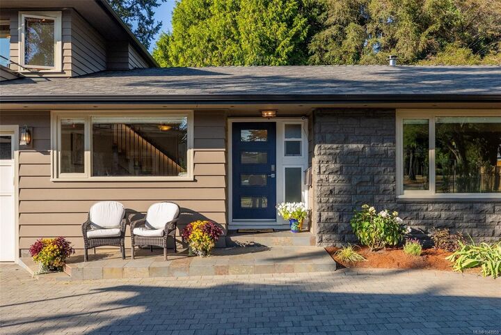 Property Photo:  1680 Ash Rd  BC V5C 4B3 