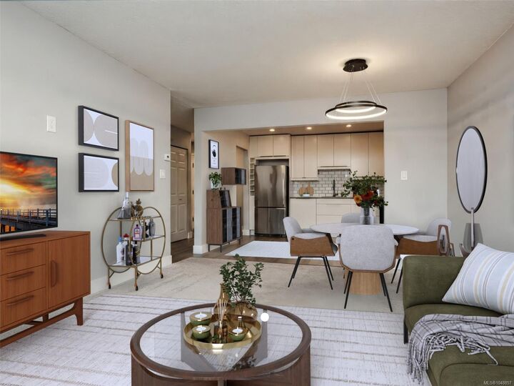 Property Photo: 3252 Glasgow Ave #301 BC V8X 1M2