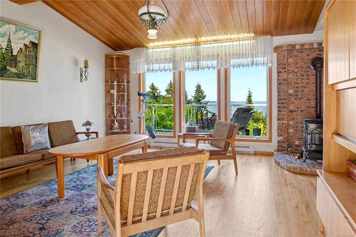 Property Photo:  131 Melvin Cres  BC V0R 1G0 