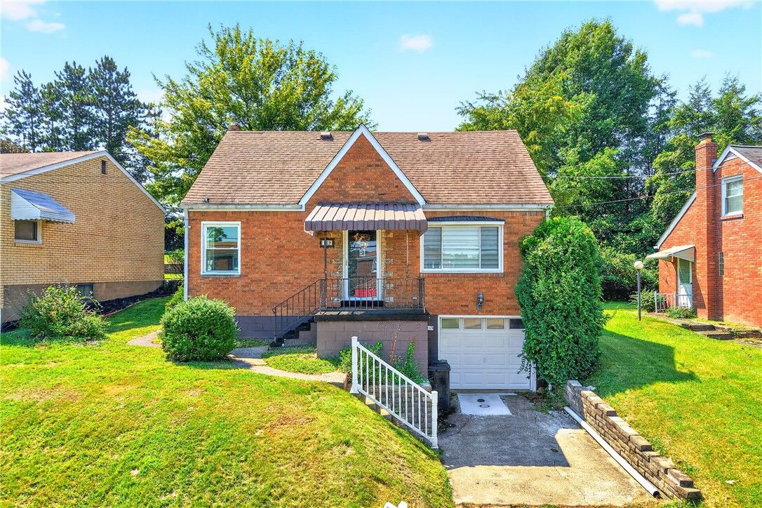 Property Photo: 169 Carmella Dr PA 15131