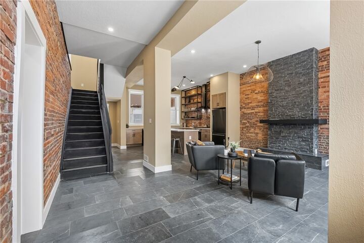 Property Photo: 925 Constance St PA 15212
