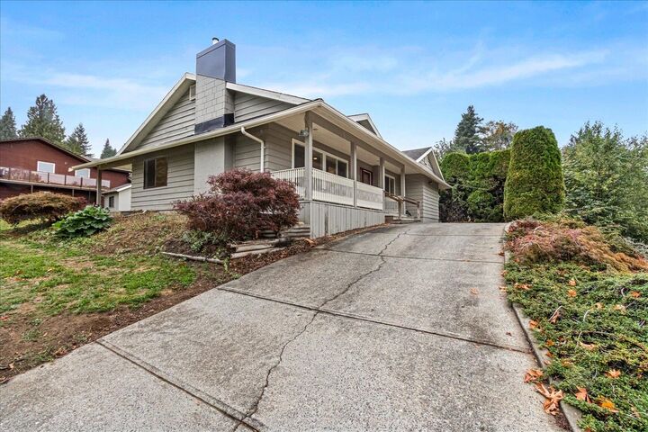 Property Photo:  9951 Hillcrest Drive  BC V2P 7P4 