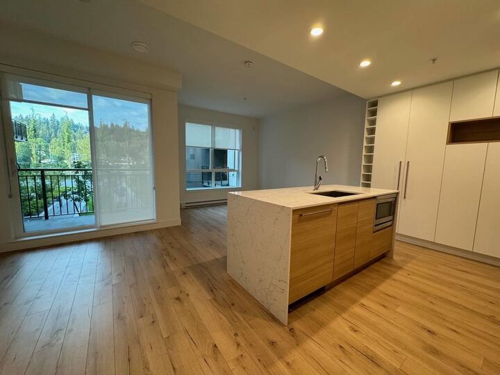 Property Photo:  3131 Murray Street 306  BC V3H 0L9 